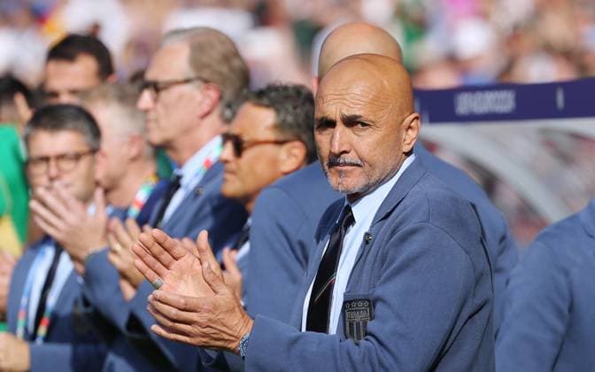 Trainer Luciano Spalletti Aktion Oberkörper Fußball Fussball Europameisterschaft Euro 2024 EM Herren Saison 2023 2024 29.06.2024 Schweiz SUI vs. Italien ITA in Berlin DFL regulations prohibit any use of photographs as image sequences and or quasi-video.