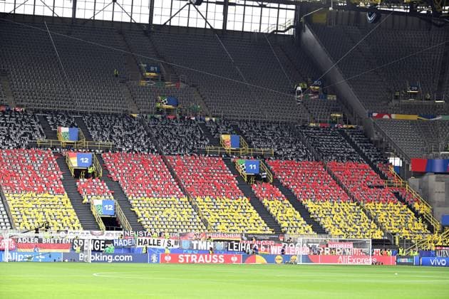 29.06.2024, xsltx, Fussball EM 2024 1 8 Finale, Deutschland - Dänemark emspor, v.l. Stadionansicht Innenraum, Rasen (DFL DFB REGULATIONS PROHIBIT ANY USE OF PHOTOGRAPHS as IMAGE SEQUENCES and or QUASI-VIDEO) Dortmund