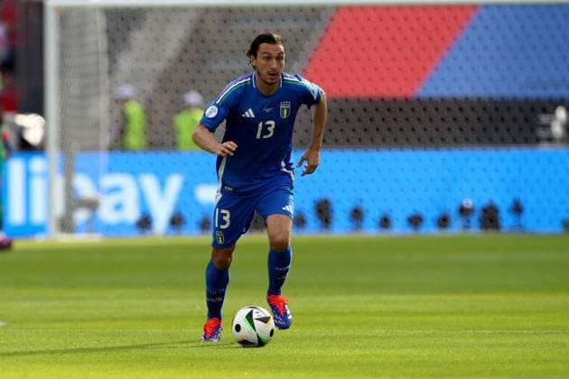 29.06.2024, xtgx, Fussball EM 2024 1 8 Finale, Schweiz - Italien emspor, v.l. Matteo Darmian (Italien) (UEFA REGULATIONS PROHIBIT ANY USE OF PHOTOGRAPHS as IMAGE SEQUENCES and or QUASI-VIDEO) Berlin