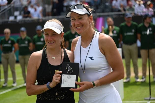 29.06.2024 Bad Homburg vor der Höhe Rasentennisturnier der WTA, Tennis Damen vom 22.6. bis 29.6.2024 Bad Homburg Open 2024 DOPPELFINALE zwischen Nicole Melichar-Martinez (USA) Ellen Perez (AUS) und Veronika KUDERMETOVA (Russsland) Hao Ching Chan (TWA) Bild zeigt die Siegerinen Melichar-Martinez und Perez