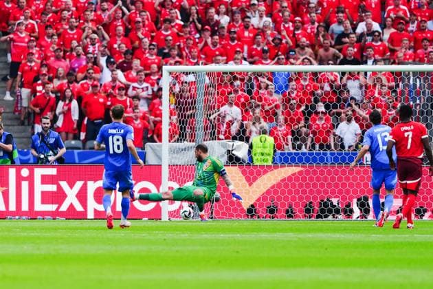 Tor zum 1:0 Remo Freuler (Schweiz, 08) GER, Schweiz vs. Italien, Fussball Europameisterschaft, UEFA EURO, EM, Europameisterschaft,Fussball 2024, Achtelfinale, 29.06.2024 GER, Schweiz vs. Italien, Fussball Europameisterschaft, UEFA Euro 2024, Achtelfinale, 29.06.2024 Berlin Copyright: xEibner-Pressefoto MarcelxvonxFehrnx EP_MFN