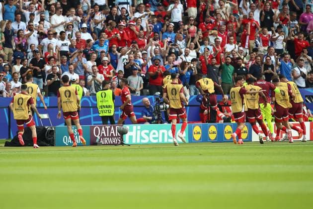 29.06.2024, xtgx, Fussball EM 2024 1 8 Finale, Schweiz - Italien emspor, v.l. Torjubel nach dem Tor zum celebrating the goal celebrate 1:0 durch Remo Freuler (Schweiz) (UEFA REGULATIONS PROHIBIT ANY USE OF PHOTOGRAPHS as IMAGE SEQUENCES and or QUASI-VIDEO) Berlin