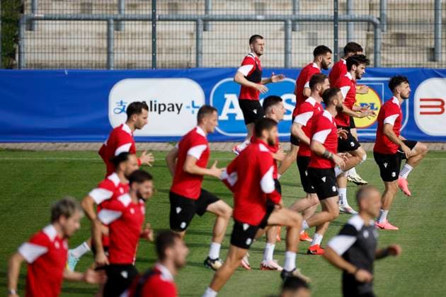 Georgia s players take part during a training session in Velbert, Germany, 29 June 2024. The team prepares its Euro2024 round of 16 soccer game against Spain on next 30 June. Georgia s training session !ACHTUNG: NUR REDAKTIONELLE NUTZUNG!  Copyright: xALBERTOxESTEVEZx GRAF9481 20240629-55014013720_1