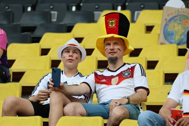 29.06.2024, Fussball, Herren, UEFA Europameisterschaft 2024, Achtelfinale, Deutschland - Dänemark, Die deutschen Fans im Signal-Iduna-Park Dortmund Signal-Iduna-Park Nordrhein-Westfalen Deutschland (DE) Copyright: xSebastianxBachx