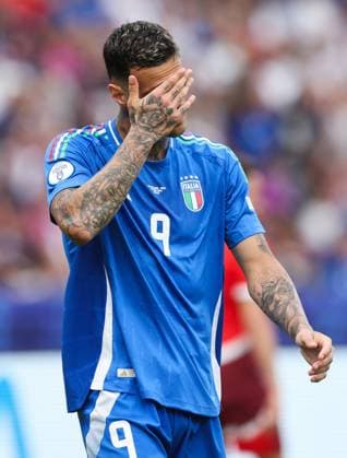 Gianluca Scamacca of Italy looks dejected Switzerland v Italy, UEFA European Championship, EM, Europameisterschaft 2024, Round of 16, Football, Olympiastadion, Berlin, Germany - 29 Jun 2024 EDITORIAL USE ONLY No use with unauthorised audio, video, data, fixture lists, club league logos or live services. Online in-match use limited to 120 images, no video emulation. No use in betting, games or single club league player publications. Copyright: xPaulxCurrie Shutterstockx 14562043bw