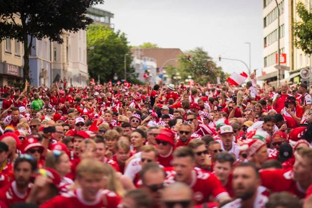 Dortmund, Germany. 29th Jun 2024. Danish fans mash from Westpark to the stadium. Germany - Denmark Deutschland - Dänemark 29.06.2024