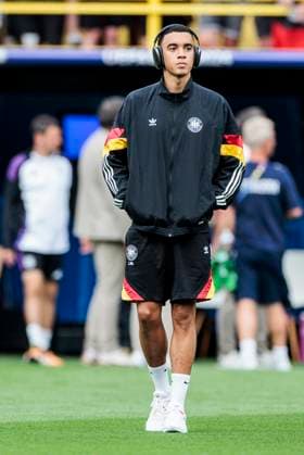 UEFA EURO, EM, Europameisterschaft,Fussball 2024: Deutschland - Dänemark; 29.06.2024 Jamal Musiala (Deutschland, 10) bei der Platzbegehung. UEFA EURO 2024: Deutschland - Dänemark; BVB Stadion Dortmund, Dortmund am 29.06.2024 Copyright: xBEAUTIFULxSPORTS Wunderlx