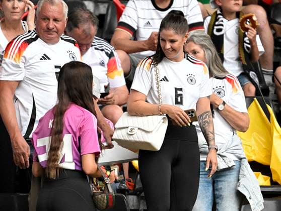 29.06.2024, Fussball UEFA EURO, EM, Europameisterschaft,Fussball 2024, Achtelfinale, Deutschland - Dänemark, in der BVB-Arena Dortmund, Ehefrau Lina Kimmich (Deutschland) die Frau von Joshua Kimmich