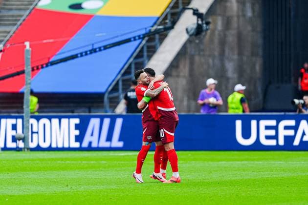 Schweiz jubelt Jubel nach Sieg Spielende GER, Schweiz vs. Italien, Fussball Europameisterschaft, UEFA EURO, EM, Europameisterschaft,Fussball 2024, Achtelfinale, 29.06.2024 GER, Schweiz vs. Italien, Fussball Europameisterschaft, UEFA Euro 2024, Achtelfinale, 29.06.2024 Berlin Copyright: xEibner-Pressefoto MarcelxvonxFehrnx EP_MFN