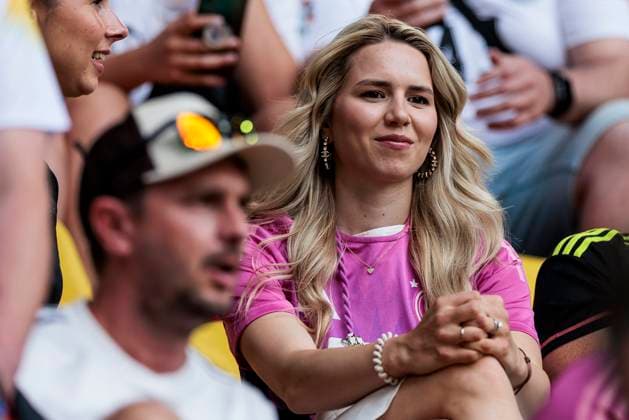 UEFA EURO, EM, Europameisterschaft,Fussball 2024: Deutschland - Dänemark; 29.06.2024 Anika Bissel, Frau von Manuel Neuer (Deutschland, 1). UEFA EURO 2024: Deutschland - Dänemark; BVB Stadion Dortmund, Dortmund am 29.06.2024 Copyright: xBEAUTIFULxSPORTS Wunderlx