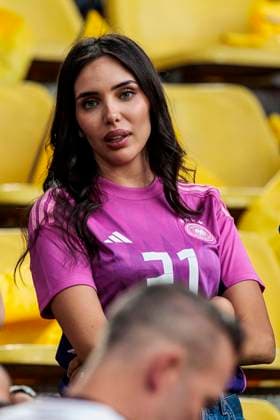UEFA EURO, EM, Europameisterschaft,Fussball 2024: Deutschland - Dänemark; 29.06.2024 Sara Gündogan, Frau von Ilkay Gündogan (Deutschland, 21). UEFA EURO 2024: Deutschland - Dänemark; BVB Stadion Dortmund, Dortmund am 29.06.2024 Copyright: xBEAUTIFULxSPORTS Wunderlx