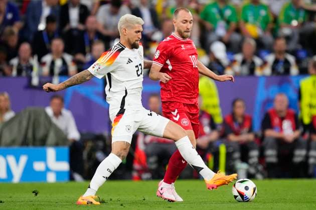 Germany v Denmark: Round of 16 - UEFA EURO, EM, Europameisterschaft,Fussball 2024 Christian Eriksen central midfield of Denmark and Manchester United, ManU and Robert Andrich defensive midfield of Germany and Bayer 04 Leverkusen compete for the ball during the UEFA EURO 2024 round of 16 match between Germany and Denmark at Football Stadium Dortmund on June 29, 2024 in Dortmund, Germany. Dortmund Germany  Copyright: xJosexBretonx originalFilename:bretonhernandez-germanyv240629_npeXl.jpg