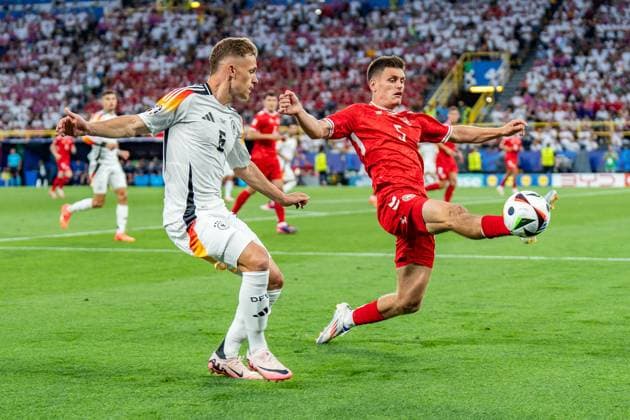 Joshua Kimmich (Deutschland 06) Joakim Maehle (Daenemark 05) Deutschland vs. Daenemark, Herren, Fussball, Achtelfinale, EURO 2024, 29.06.2024, Europameisterschaft Deutschland vs. Daenemark, Herren, Fussball, Achtelfinale, EURO 2024, 29.06.2024, Europameisterschaft Dortmund Copyright: xEibner-Pressefoto BahhoxKarax EP_GER