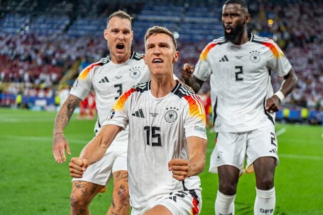 Antonio Ruediger (Deutschland 02)Nico Schlotterbeck (Deutschland 15) und David Raum (Deutschland 03) jubeln nach dem Abseitstor von Nico Schlotterbeck (Deutschland 15) Deutschland vs. Daenemark, Herren, Fussball, Achtelfinale, EURO 2024, 29.06.2024, Europameisterschaft Deutschland vs. Daenemark, Herren, Fussball, Achtelfinale, EURO 2024, 29.06.2024, Europameisterschaft Dortmund Copyright: xEibner-Pressefoto BahhoxKarax EP_GER