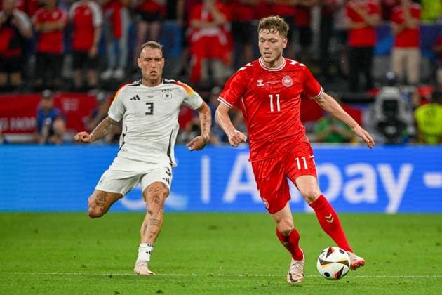 Fußball, Herren, Saison 2023 24, Euro EM 2024 (Achtelfinale in Dortmund), Deutschland - Dänemark, David Raum (Deutschland) und Andreas Skov Olsen (Dänemark) im Zweikampf , 29.06. 2024, Copyright: xMatthiasxKochx