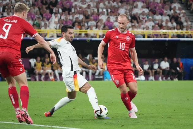 Ilkay Gündogan (Deutschland Germany, 21) gegen Christian Eriksen (Dänemark, Denmark, 10) - Dortmund 29.06.2024: Deutschland vs. Dänemark, EURO2024 M37, Achtelfinale, EM-Arena Dortmund