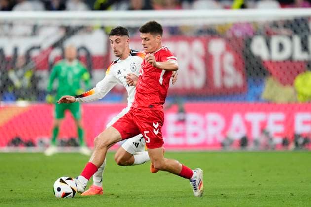 Germany v Denmark: Round of 16 - UEFA EURO, EM, Europameisterschaft,Fussball 2024 Joakim Maehle right-back of Denmark and VfL Wolfsburg and Kai Havertz attacking midfield of Germany and Arsenal FC compete for the ball during the UEFA EURO 2024 round of 16 match between Germany and Denmark at Football Stadium Dortmund on June 29, 2024 in Dortmund, Germany. Dortmund Germany  Copyright: xJosexBretonx originalFilename:bretonhernandez-germanyv240629_npIab.jpg