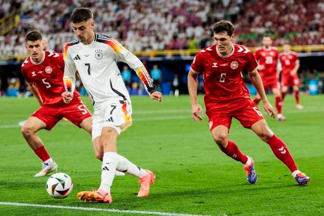UEFA EURO, EM, Europameisterschaft,Fussball 2024: Deutschland - Dänemark; 29.06.2024 Kai Havertz (Deutschland, 7), Joakim Maehle Pedersen (Dänemark, 5), Andreas Christensen (Dänemark, 6). UEFA EURO 2024: Deutschland - Dänemark; BVB Stadion Dortmund, Dortmund am 29.06.2024 Copyright: xBEAUTIFULxSPORTS Wunderlx
