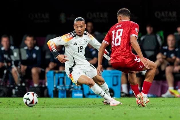 UEFA EURO, EM, Europameisterschaft,Fussball 2024: Deutschland - Dänemark; 29.06.2024 Leroy Sane (Deutschland, 19), Alexander Hartmann Bah (Dänemark, 18). UEFA EURO 2024: Deutschland - Dänemark; BVB Stadion Dortmund, Dortmund am 29.06.2024 Copyright: xBEAUTIFULxSPORTS Wunderlx