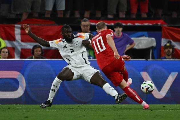 29.06.2024, xpsx, Fussball EM 2024 1 8 Finale, Deutschland - Dänemark emspor, v.l. Antonio Rüdiger (Deutsche Fussball Nationalmannschaft DFB) Christian Eriksen (Dänemark Daenemark) Zweikampf, Aktion, action, battle for the ball (DFL DFB REGULATIONS PROHIBIT ANY USE OF PHOTOGRAPHS as IMAGE SEQUENCES and or QUASI-VIDEO) Dortmund