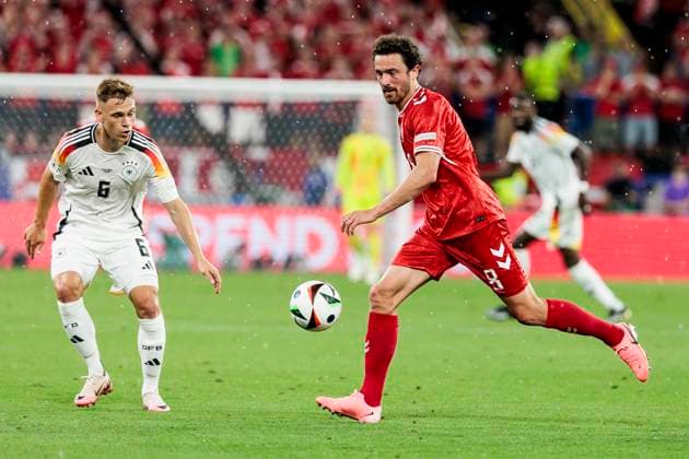 UEFA EURO, EM, Europameisterschaft,Fussball 2024: Deutschland - Dänemark; 29.06.2024 Thomas Joseph Delaney (Dänemark, 8), Joshua Kimmich (Deutschland, 6). UEFA EURO 2024: Deutschland - Dänemark; BVB Stadion Dortmund, Dortmund am 29.06.2024 Copyright: xBEAUTIFULxSPORTS Wunderlx