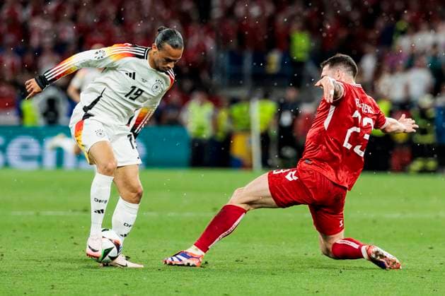 UEFA EURO, EM, Europameisterschaft,Fussball 2024: Deutschland - Dänemark; 29.06.2024 Leroy Sane (Deutschland, 19), Pierre-Emile Hojbjerg (Dänemark, 23). UEFA EURO 2024: Deutschland - Dänemark; BVB Stadion Dortmund, Dortmund am 29.06.2024 Copyright: xBEAUTIFULxSPORTS Wunderlx