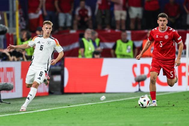 Fussball, UEFA EURO, EM, Europameisterschaft,Fussball 2024 Achtelfinale Deutschland - Dänemark 29.06.2024, BVB Stadium Dortmund Joshua Kimmich (Deutschland, 6) Joakim Maehle Pedersen (Dänemark, 5) Dortmund BVB Stadium Dortmund Nordrhein-Westfahlen Deutschland