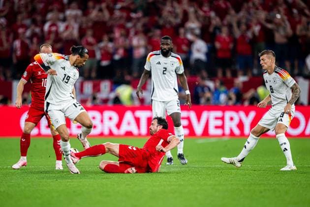 240629 Leroy Sane of Germany and Thomas Delaney of Denmark during the UEFA EURO, EM, Europameisterschaft,Fussball 2024 Football Championship round of 16 match between Germany and Denmark on June 29, 2024 in Dortmund. Photo: Jesper Zerman BILDBYRAN kod JZ JZ0545 fotboll football soccer fotball fotbolls-em europamästerskap em uefa euro uefa european football championship euro 2024 tyskland germany danmark denmark bbeng Copyright: JESPERxZERMAN BB240629JZ069