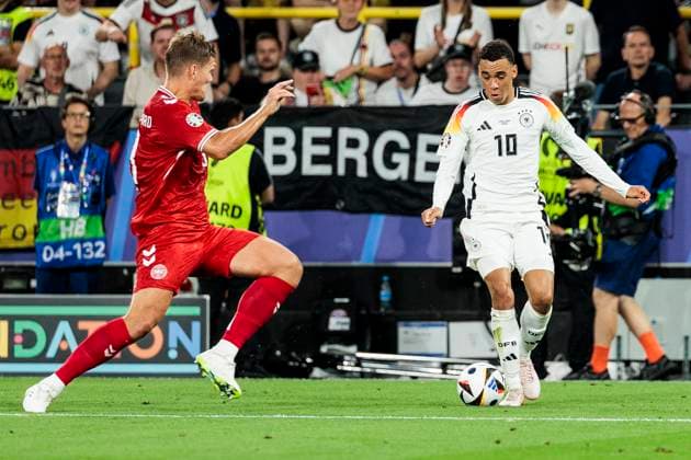 UEFA EURO, EM, Europameisterschaft,Fussball 2024: Deutschland - Dänemark; 29.06.2024 Jamal Musiala (Deutschland, 10), Jannik Vestergaard (Dänemark, 3). UEFA EURO 2024: Deutschland - Dänemark; BVB Stadion Dortmund, Dortmund am 29.06.2024 Copyright: xBEAUTIFULxSPORTS Wunderlx