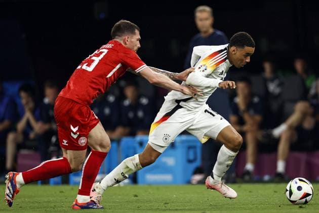 Dortmund - (l-r) Pierre-Emile Hojbjerg of Denmark, Jamal Musiala of Germany during the UEFA EURO, EM, Europameisterschaft,Fussball 2024 round of 16 match between Germany and Denmark at BVB Stadium Dortmund on June 29, 2024 in Dortmund, Germany. ANP Hollandse Hoogte MAURICE VAN STEEN UEFA EURO 2024 2024 xVIxANPxSportx xVanxSteenxFotografiexIVx 502366407 originalFilename: 502366407.jpg