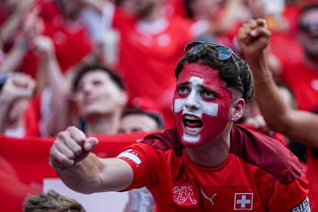 Berlin, Germany, June 29th 2024: Fan of Switzerland celebrates their victory and entry into the quarterfinal in front of fans during the UEFA EURO, EM, Europameisterschaft,Fussball 2024 Germany Round 16 football match between Switzerland and Italy at Olympiastadion in Berlin, Germany. (Daniela Porcelli SPP)  Copyright: xDanielaxPorcellix xSPPx spp-en-DaPoSp-20240629-DP200528