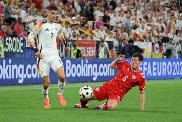 29.06.2024, Fussball, Herren, UEFA Europameisterschaft 2024, Achtelfinale, Deutschland - Dänemark, Kai Havertz (Deutschland), Andreas Christensen (Daenemark) Dortmund Signal-Iduna-Park Nordrhein-Westfalen Deutschland (DE) Copyright: xSebastianxBachx