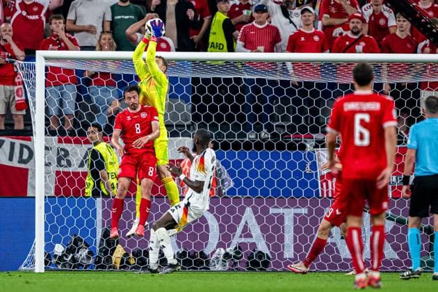240629 Thomas Delaney of Denmark and goalkeeper Manuel Neuer of Germany during the UEFA EURO, EM, Europameisterschaft,Fussball 2024 Football Championship round of 16 match between Germany and Denmark on June 29, 2024 in Dortmund. Photo: Jesper Zerman BILDBYRAN kod JZ JZ0545 fotboll football soccer fotball fotbolls-em europamästerskap em uefa euro uefa european football championship euro 2024 tyskland germany danmark denmark bbeng Copyright: JESPERxZERMAN BB240629JZ076