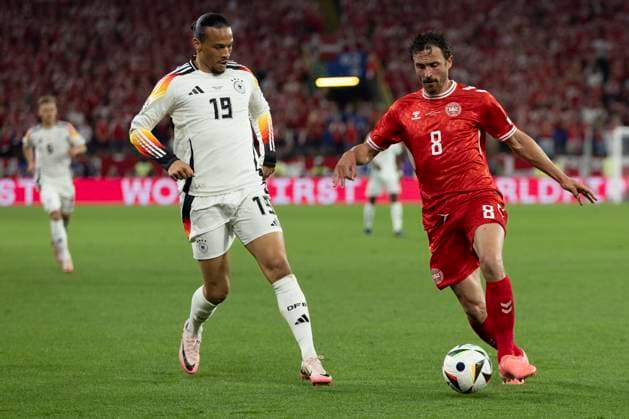 UEFA EURO, EM, Europameisterschaft,Fussball 2024: Deutschland - Dänemark; 29.06.2024 Leroy Sane (Deutschland, 19), Thomas Joseph Delaney (Dänemark, 8). UEFA EURO 2024: Deutschland - Dänemark; BVB Stadion Dortmund, Dortmund am 29.06.2024 Copyright: xBEAUTIFULxSPORTS Wunderlx