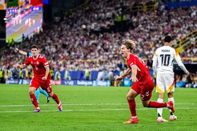 240629 Joachim Andersen of Denmark celebrates during the UEFA EURO, EM, Europameisterschaft,Fussball 2024 Football Championship round of 16 match between Germany and Denmark on June 29, 2024 in Dortmund. Photo: Jesper Zerman BILDBYRAN kod JZ JZ0545 fotboll football soccer fotball fotbolls-em europamästerskap em uefa euro uefa european football championship euro 2024 tyskland germany danmark denmark bbeng celebrate celebration jubel Copyright: JESPERxZERMAN BB240629JZ084