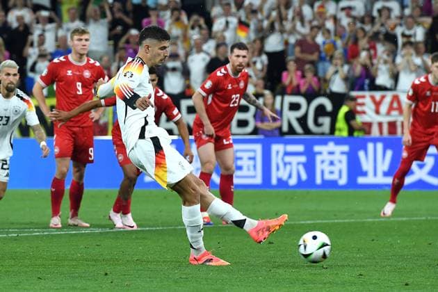 Fußball UEFA EURO, EM, Europameisterschaft,Fussball 2024 Achtelfinale Deutschland - Dänemark am 29.06.2024 im BVB Stadion Dortmund in Dortmund Torschuss Tor zum 1:0 durch Kai Havertz ( Deutschland )