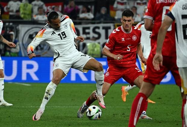 29.06.2024, xsltx, Fussball EM 2024 1 8 Finale, Deutschland - Dänemark emspor, v.l. Leroy Sane (Deutsche Fussball Nationalmannschaft DFB), Joakim Maehle Pedersen (Dänemark Daenemark) (DFL DFB REGULATIONS PROHIBIT ANY USE OF PHOTOGRAPHS as IMAGE SEQUENCES and or QUASI-VIDEO) Dortmund