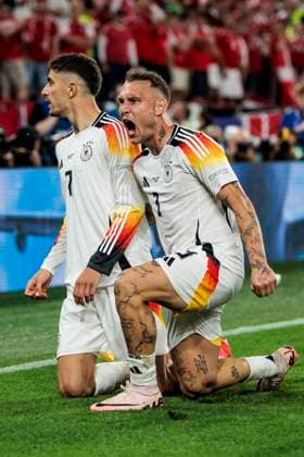 UEFA EURO, EM, Europameisterschaft,Fussball 2024: Deutschland - Dänemark; 29.06.2024 Kai Havertz (Deutschland, 7) und David Raum (Deutschland, 3) jubeln nach dem Tor. UEFA EURO 2024: Deutschland - Dänemark; BVB Stadion Dortmund, Dortmund am 29.06.2024 Copyright: xBEAUTIFULxSPORTS Wunderlx