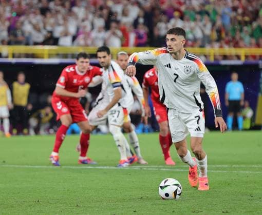 Germany v Denmark UEFA EURO, EM, Europameisterschaft,Fussball 2024 Round of 16 Kai Havertz of Germany scores their first goal from a penalty during the UEFA Euro 2024 Round of 16 match between Germany and Denmark at Signal Iduna Park, Dortmund UK Newspapers OUT Copyright: xPaulxChestertonx FIL-20311-0072
