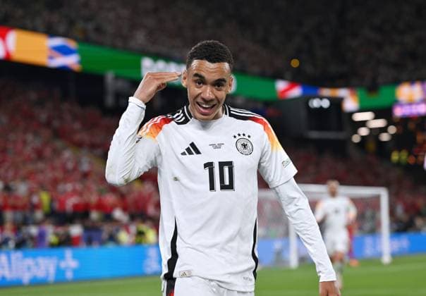 Jubel 2:0 Jamal Musiala (Deutschland) 29.06.2024, Fussball Europameisterschaft 2024, Achtelfinale Deutschland - Dänemark Dortmund Nordrhein Westfalen Deutschland