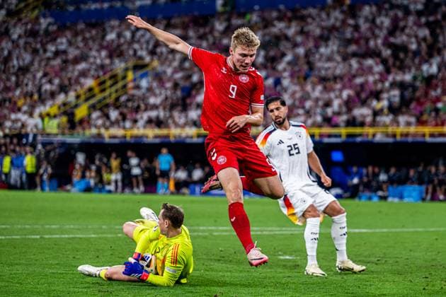 240629 Rasmus Hojlund of Denmark during the UEFA EURO, EM, Europameisterschaft,Fussball 2024 Football Championship round of 16 match between Germany and Denmark on June 29, 2024 in Dortmund. Photo: Jesper Zerman BILDBYRAN kod JZ JZ0545 fotboll football soccer fotball fotbolls-em europamästerskap em uefa euro uefa european football championship euro 2024 tyskland germany danmark denmark bbeng Copyright: JESPERxZERMAN BB240629JZ114