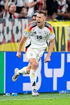 240629 Nico Schlotterbeck of Germany celebrates during the UEFA EURO, EM, Europameisterschaft,Fussball 2024 Football Championship round of 16 match between Germany and Denmark on June 29, 2024 in Dortmund. Photo: Jesper Zerman BILDBYRAN kod JZ JZ0545 fotboll football soccer fotball fotbolls-em europamästerskap em uefa euro uefa european football championship euro 2024 tyskland germany danmark denmark bbeng celebrate jubel Copyright: JESPERxZERMAN BB240629JZ115