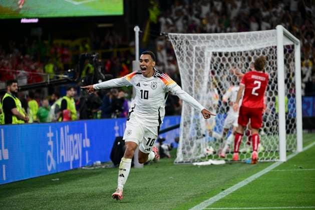 Torjubel zum 2:0 durch Jamal Musiala 10 (Deutschland), Deutschland vs. Daenemark, Fussball, UEFA EURO, EM, Europameisterschaft,Fussball 2024, Achtelfinale, 29.06.2024 Dortmund Nordrhein-Westfalen Deutschland