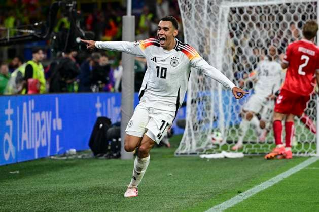 Torjubel zum 2:0 durch Jamal Musiala 10 (Deutschland), Deutschland vs. Daenemark, Fussball, UEFA EURO, EM, Europameisterschaft,Fussball 2024, Achtelfinale, 29.06.2024 Dortmund Nordrhein-Westfalen Deutschland