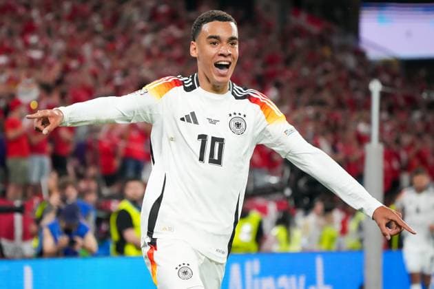celebrate the goal, Torjubel zum 2:0 Jamal Musiala (Deutschland Germany, 10) - Dortmund 29.06.2024: Deutschland vs. Dänemark, EURO2024 M37, Achtelfinale, EM-Arena Dortmund