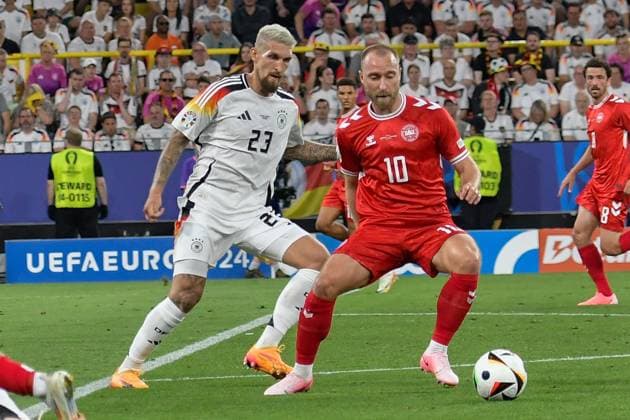v. li. im Zweikampf Robert Andrich 23 (Germany) Christian Eriksen 10 (Denmark) 29.06.2024 Fussball Europameisterschaft in Deutschland Deutschland vs Denmark, Signal Iduna Park, Dortmund, NRW Germany