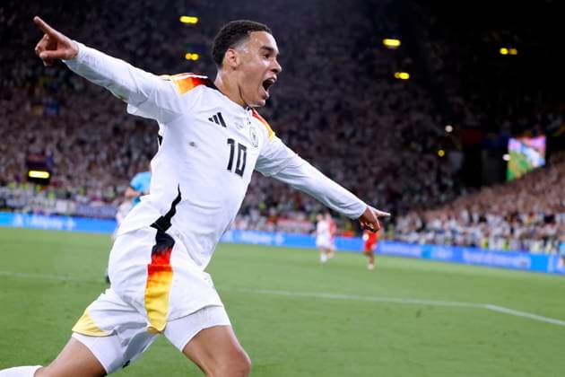 MUSIALA Jamal Team Deutschland jubelt nach seinem Tor zum 2 : 0 Endstand UEFA Fussball EURO 2024 in Deutschland Achtelfinale Spiel Deutschland - Daenemark 2 : 0 am 29.06.2024 in Dortmund DFL REGULATIONS PROHIBIT ANY USE OF PHOTOGRAPHS as IMAGE SEQUENCES and or QUASI-VIDEO Copyright: xLacixPerenyix