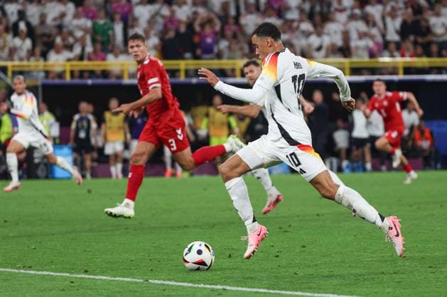 EM 2024: Deutschland - Dänemark am 29.06.2024 in dem BVB Stadion Dortmund in Dortmund Jamal Musiala (Deutschland 10) erzielt das Tor zum 2 zu 0