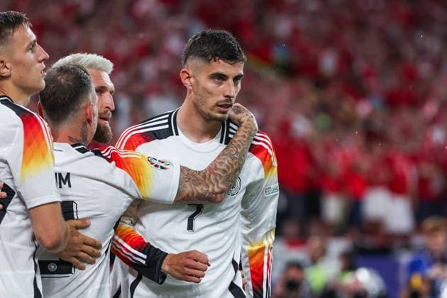 EM 2024: Deutschland - Dänemark am 29.06.2024 in dem BVB Stadion Dortmund in Dortmund Jubel, Torjubel, Torschuetze, Torschütze Kai Havertz (Deutschland 7) jubelt nach seinem Tor zum 1 zu 0 mit Robert Andrich (Deutschland 23) , David Raum (Deutschland 3) und Nico Schlotterbeck (Deutschland 15)