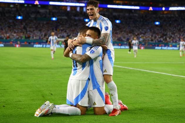 Argentina s forward Lautaro Martinez celebrates after scoring a goal against Peru during the Copa America USA 2024, group A, match between Argentina and Peru, at Hard Rock stadium in Miami, on June 29, 2024. MIAMI UNITED STATES Copyright: xALEJANDROxPAGNIx